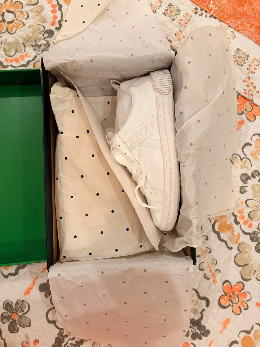 NWT KATE SPADE K AS IN KATE COURT SNEAKERS TRUE WHITE SIZE 6.5